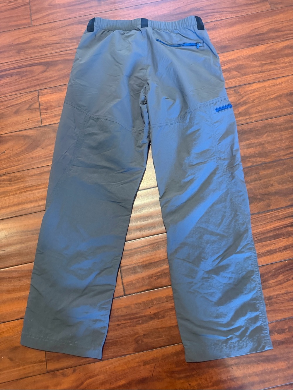 Patagonia Men's Cargo Pants in Gray with Blue Zip Accent - Picture 8 of 8